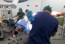 Director Moscoso Puello destaca compromiso del cirujano