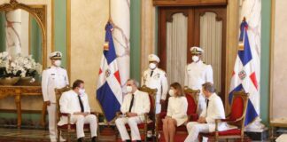 Presidente dominicano recibe cartas credenciales de siete nuevos embajadores