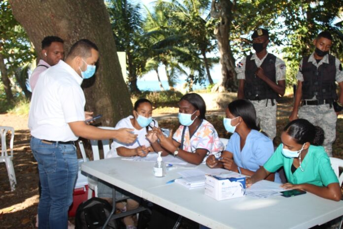 ASOSOREND llama a dominicanos ponerse la vacuna contra COVID 19