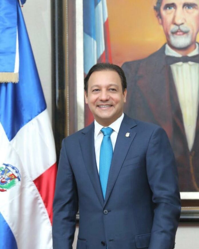Alcalde Abel Martínez declara el 2023 como “Año del Fortalecimiento de la Dominicanidad en todo el Municipio de Santiago”