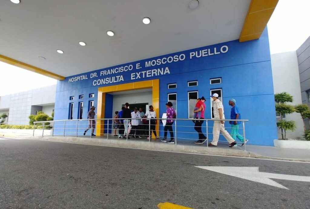 Moscoso Puello asiste más de 337 mil pacientes en consultas y emergencias