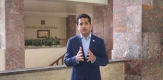 Omar Fernández propone cumbre por la salud para atender crisis del sector