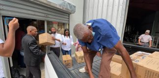 La Unión Internacional de Oficiales y Civiles de Dominicanos residentes en Nueva York, donaron insumos médicos para los pacientes quemados por la explosión en San Cristóbal