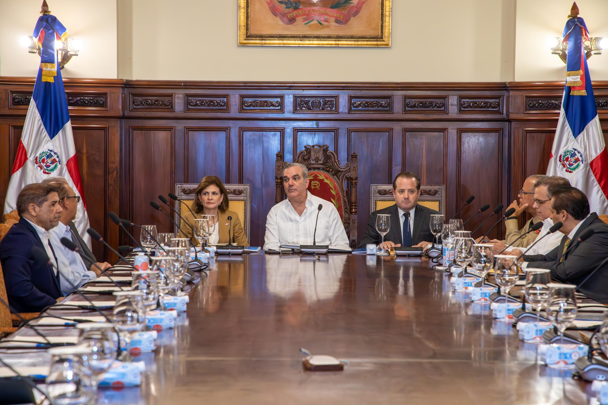 Presidente Abinader conocer Presupuesto general de gastos para 2025 asciende a 1 billón 484 mil millones 235 millones de pesos