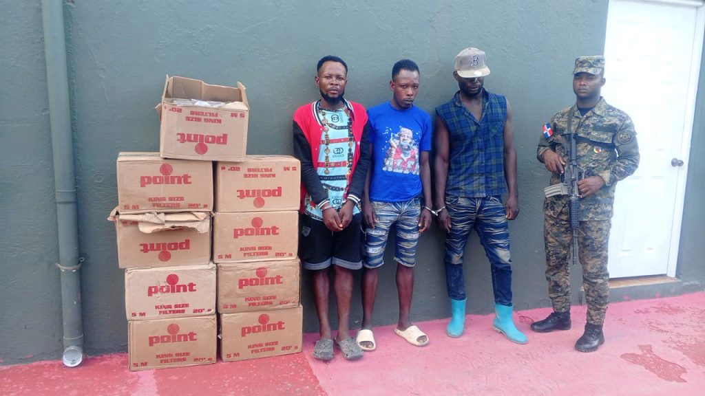 Ejército detiene Capitán PN por tráfico de indocumentados