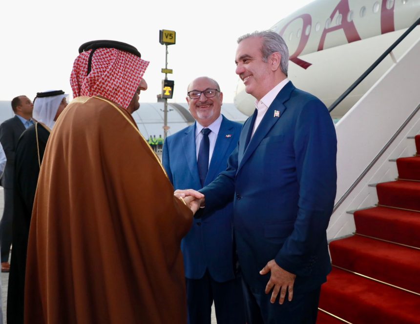 Presidente dominicano llega a Qatar para participar mañana sábado en la inauguración del Foro Mundial de Doha y agotar una visita oficial