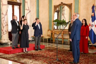 Presidente Dominicano juramenta miembros del consejo consultivo para la Transformación Administrativa y Financiera de la Policía Nacional