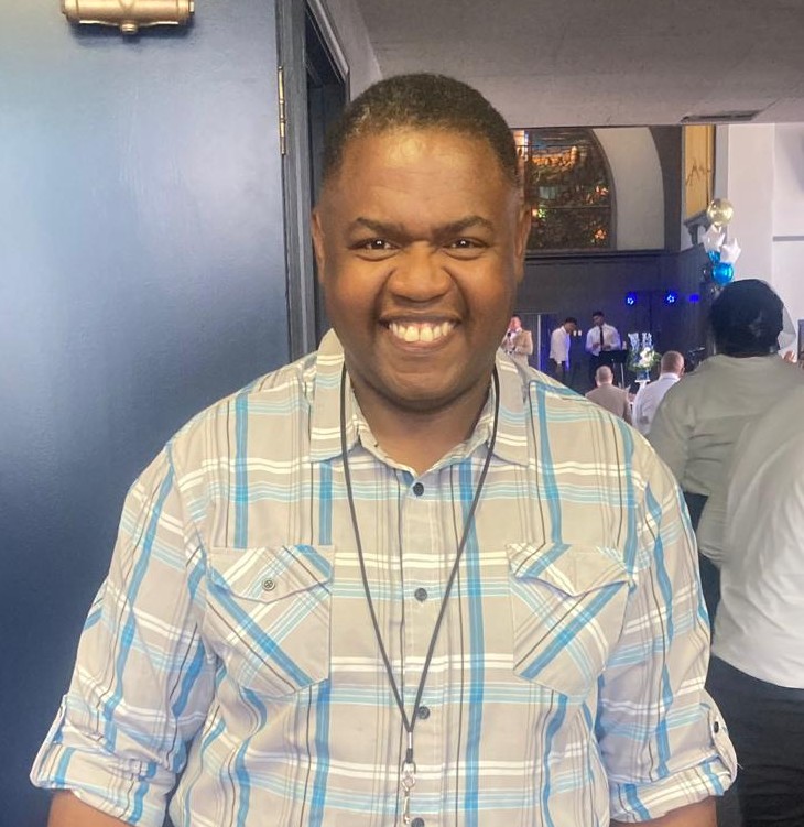 Aneudis Jose (Locutor y Periodista).