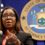 ARCHIVO - En esta fotografía de archivo del 6 de agosto de 2020, la fiscal general del estado de Nueva York, Letitia James, responde una pregunta en una conferencia de prensa en Nueva York. (Foto AP/Kathy Willens, Archivo)