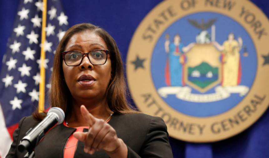 ARCHIVO - En esta fotografía de archivo del 6 de agosto de 2020, la fiscal general del estado de Nueva York, Letitia James, responde una pregunta en una conferencia de prensa en Nueva York. (Foto AP/Kathy Willens, Archivo)