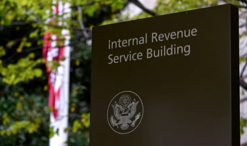 Sign for the IRS building in Washington, D.C. (Erin Scott/Reuters).
