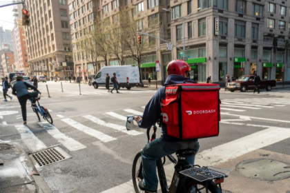 DoorDash released a statement claiming that the new wage is arbitrary and based on "dubious methodology." / Photo courtesy: Shutterstock
