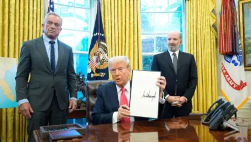 Donald Trump confirmó la llegada de la ‘tarjeta dorada’. Foto: EFE