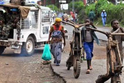 Foto de archivo de un vehículo de la ONU, en las cercanías de Mbandaka (República Democrática del Congo).T. ARUMBA/AFP PHOTO
