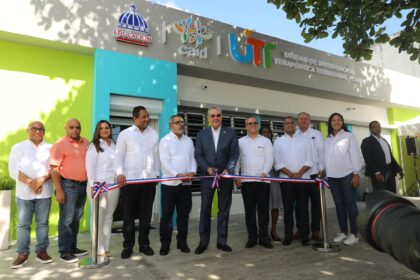 Presidente Abinader inaugura primera Unidad de Intervención Terapéutica Territorial del CAID para atención temprana de niños y niñas con autismo, Síndrome de Down y parálisis cerebral