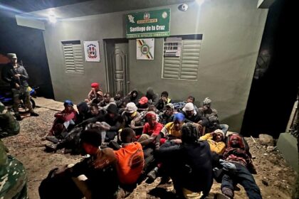 Ejército dominicano detiene 25 haitianos inducumentados en Callejón de los Tres Caños en Dajabón