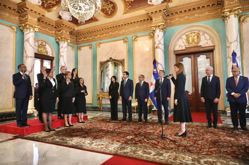 Vicepresidenta Raquel Peña juramenta los siete procuradores adjuntos escogidos en el CNM