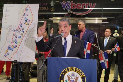 Congresista Adriano Espaillat anunció que Washington Heights ha sido designado como el primer y único "Distrito Histórico Dominicano" del país.