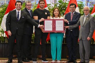 Firma contrato Juegos Bolivarianos Lima-Ayacucho 2025 (Imagen/Fuente Externa).