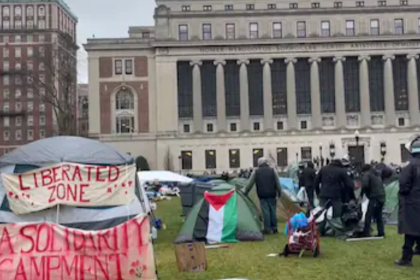 Periodico La Nacion(Campamento de protesta en el campus de la universidad de Columbia).