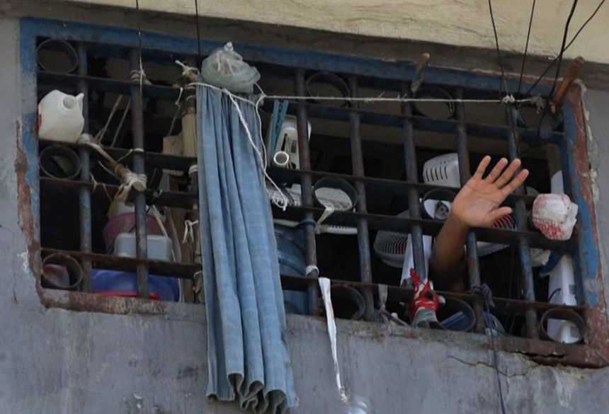 La cárcel de Puerto Príncipe, de donde fugaron miles de presos. Foto: AFP