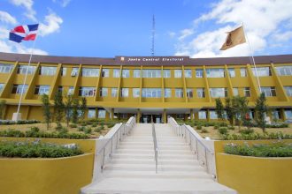 La JCE y el IIDH/CAPEL firman convenio para investigar abstención electoral a nivel local y en el exterior