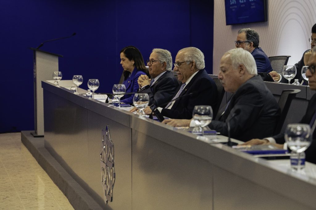 Grupo Universal reporta crecimiento de 15% en ingresos y utilidad neta de RD$1,630 MM