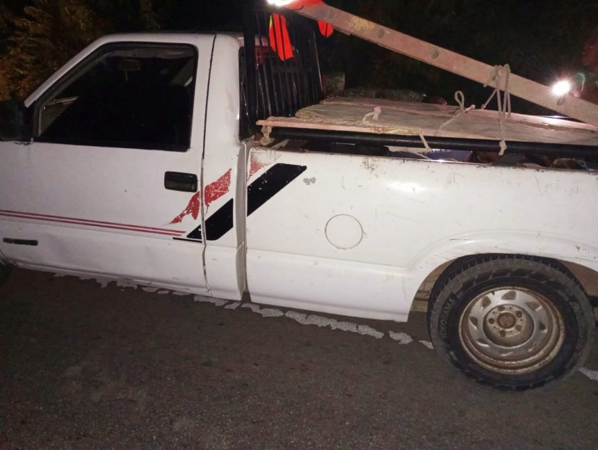 Apresan hombre llevaba 8 haitianos debajo de tablas de madera en una camioneta en San Juan de la Maguana