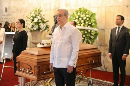 Presidente Abinader extiende tres días más el duelo nacional por la tragedia en discoteca Jet Set