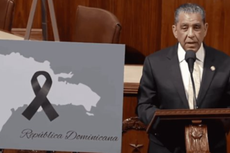 Adriano Espaillat hablando en la Cámara de Representantes el miércoles 9 de abril de 2025. (Fuente externa)