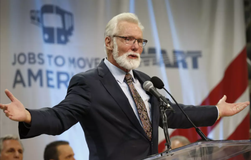 Lancaster Mayor R. Rex Parris speaks at a 2017 event. His recent provocative remarks about homeless people went viral and drew outrage far beyond the high desert city. (Al Seib / Los Angeles Times