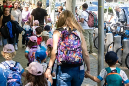 Niños de excursión sin autobús Ignacio Gil