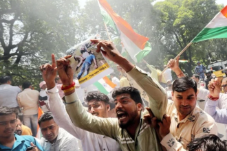 Protestas en Nueva Delhi tras el ataque ocurrido en el sur de Cachemira. EFE