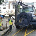 Alcaldía del Distrito Nacional intensifica limpieza de imbornales y filtrantes para mitigar efectos de las lluvias