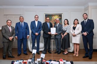 Depositan en el Congreso Nacional proyecto de fusión de ministerios de Economía y Hacienda