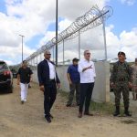 Presidente Abinader llama a tropas a ser "los ojos de la patria en la frontera", supervisa valla perimetral y garantiza seguridad nacional