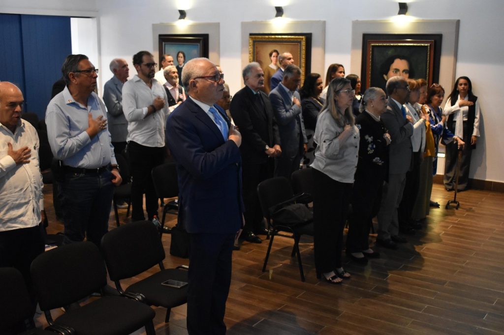Asamblea destituye al doctor Rodríguez Grullón como presidente del Instituto Duartiano