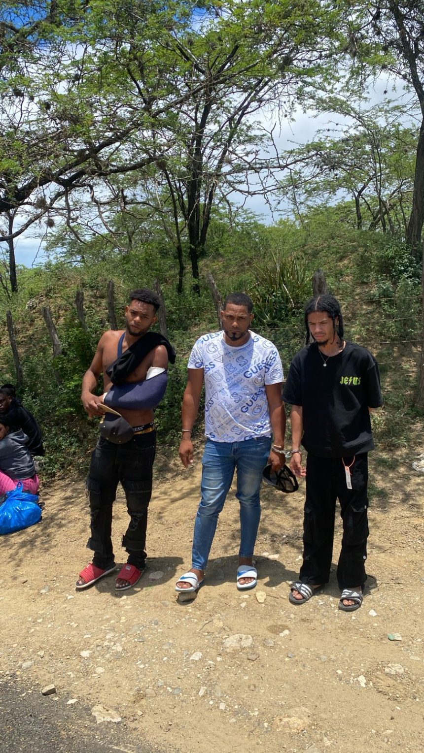 Ejército arresta a tres hombres se disponían a trasladar grupo de 41 haitianos indocumentados