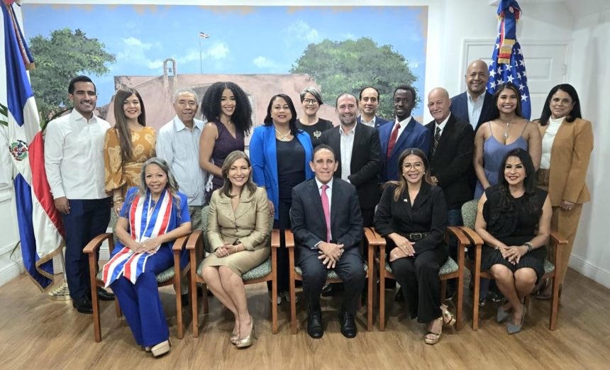 Círculo de Periodistas de la Salud (CIPESA) juramentó la directiva de su nueva filial en Miami, Florida.