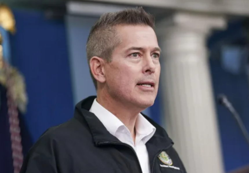Secretario de Transporte de Estados Unidos, Sean Duffy).-Fotografía extraída desdes la página Yahoo! Noticias.
