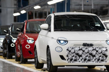 Nuova Fiat 500 Hybrid (2025), le prime foto© Motor1.com España