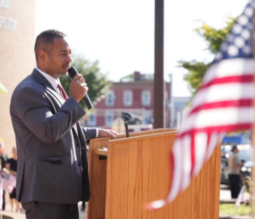 Alcalde Passaic, New Jersey , Hector C. Lora-Fotografia extraida del FB del alcalde.