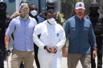 Germine Joly alias ‘Yonyon’ fue extraditado a Estados Unidos el martes 3 de mayo de 2022, a bordo de un avión del FBI./ Policía Nacional de Haití / Twitter @pnh_officiel