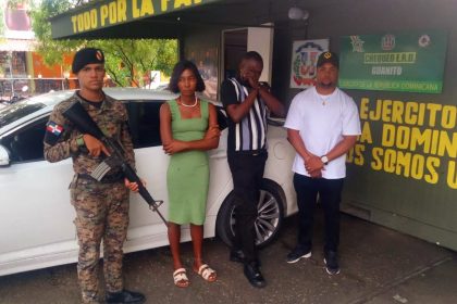 Envían a la justicia a dos dominicanos y un haitiano por tráfico de inmigrantes indocumentados en San Juan de la Maguana