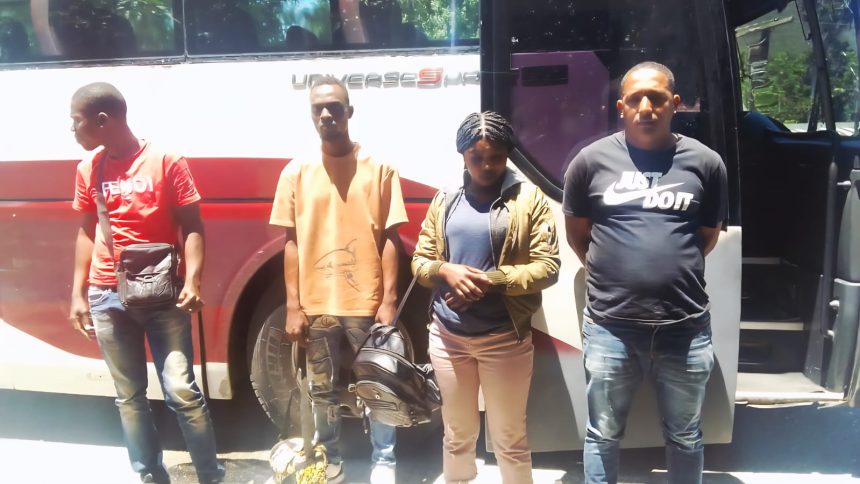 Por segunda vez Ejército arresta hombre con ilegales haitianos en Azua