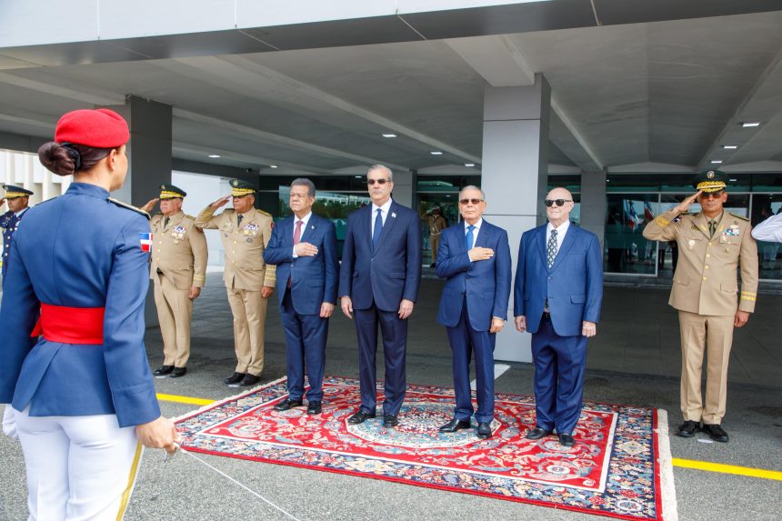 Histórico encuentro de expresidentes dominicanos marca inicio de una política de Estado frente a crisis haitiana