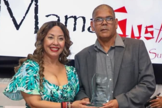 Elida Almonte junto al Reportero Grafico José Carbuccia