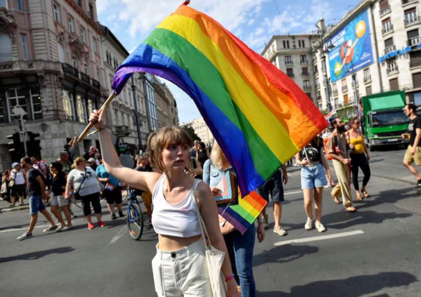 Marcha del Orgullo Gay en Budapest, Hungría. REUTERS/Marton Monus