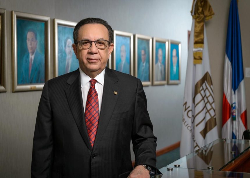 [3:53 a. m., 16/6/2025] Jorgito Director gestión: Dirección de Prensa del Presidente Agenda Presidencial Lunes 16 de junio de 2025 Actividades 10:00 a.m. El presidente Luis Abinader encabezará la reunión de seguimiento a la Seguridad Ciudadana. Lugar: Salón Club de Oficiales, Policía Nacional. 4:30 p.m. El mandatario encabezará LA Semanal con la Prensa. Lugar: Salón Las Cariátides, Palacio Nacional. [10:46 a. m., 16/6/2025] Jorgito Director gestión: Presidente Abinader encabeza reunión de seguimiento al Plan de Seguridad Ciudadana Santo Domingo.- El presidente Luis Abinader encabeza en estos momentos, la reunión de seguimiento al Plan de Seguridad Ciudadana para continuar fortaleciendo la seguridad en el país. El encuentro inició a las 10:20 de la mañana, en el Salón del Club de Oficiales del Palacio de la Policía Nacional, donde se continúan evaluando las tareas asignadas, logros obtenidos y las medidas para seguir garantizando el bienestar en beneficio de los dominicanos. En compañía del jefe de Estado, se encuentran los ministros, de la Presidencia, José Ignacio Paliza y de Interior y Policía, Faride Raful; el viceministro de Defensa para Asuntos Militares, mayor general Miguel Ángel Rubio Báez, E… [1:20 p. m., 16/6/2025] Jorgito Director gestión: República Dominicana destaca a nivel global con el reconocimiento de la OGTIC en los Premios WSIS 2025 La institución fue reconocida como “Champion WSIS 2025” en la categoría C.6: “Entorno Facilitador”, por su modelo innovador de acceso a servicios públicos a través de los Puntos GOB. Santo Domingo. – La Oficina Gubernamental de Tecnologías de la Información y Comunicación (OGTIC), logró posicionar a la República Dominicana entre las cinco mejores iniciativas a nivel global en los prestigiosos Premios WSIS 2025 (World Summit on the Information Society), gracias a su proyecto Puntos GOB. En una competencia que, en su versión 2025, recibió más de 1,200 propuestas de todo el mundo, el proyecto Puntos GOB de la OGTIC, se destacó como la única iniciativa domi… [2:34 p. m., 16/6/2025] Jorgito Director gestión: Junta Monetaria autoriza un programa de provisión de liquidez de RD$81 mil millones para propiciar condiciones monetarias favorables y contribuir al dinamismo de la actividad económica