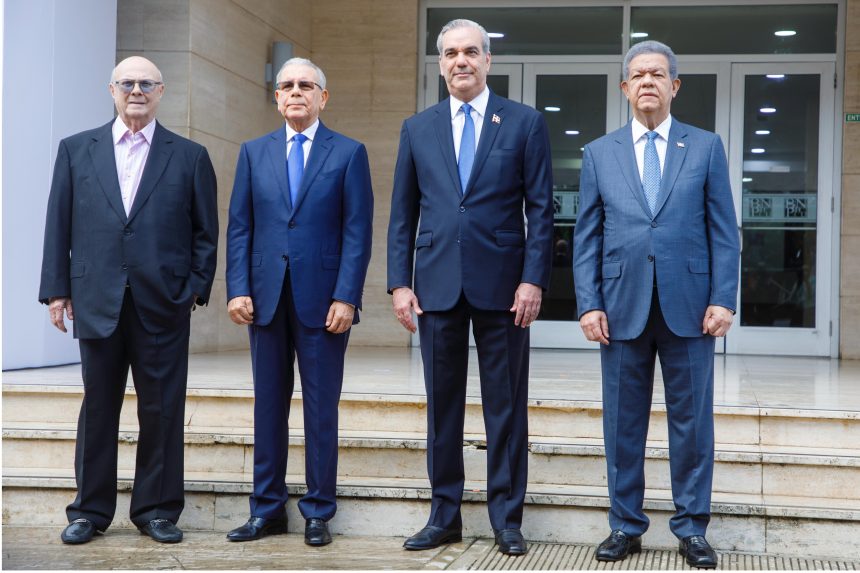 Abinader y Danilo se reunen hoy para dialogar sobre la crisis haitiana
